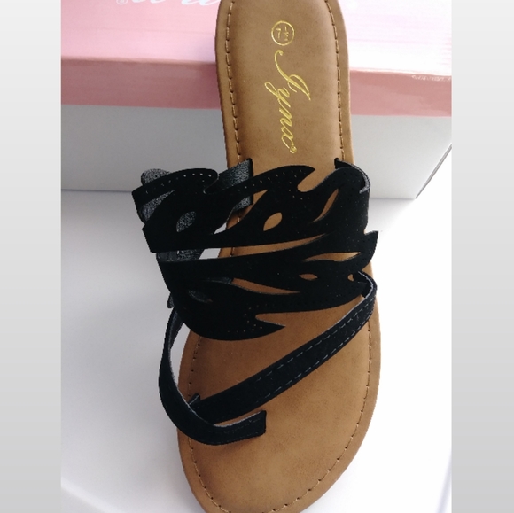 Black Sandals - Picture 8 of 8